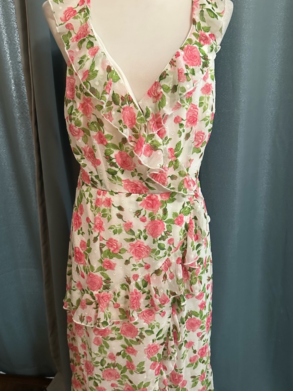 Quiz Pink Rose Floral Ruffle Wrap Dress Size 8 NWT